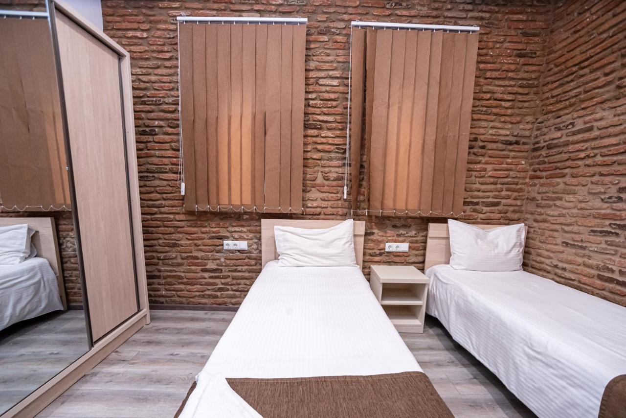 Tiflis Hotel Eksteriør billede