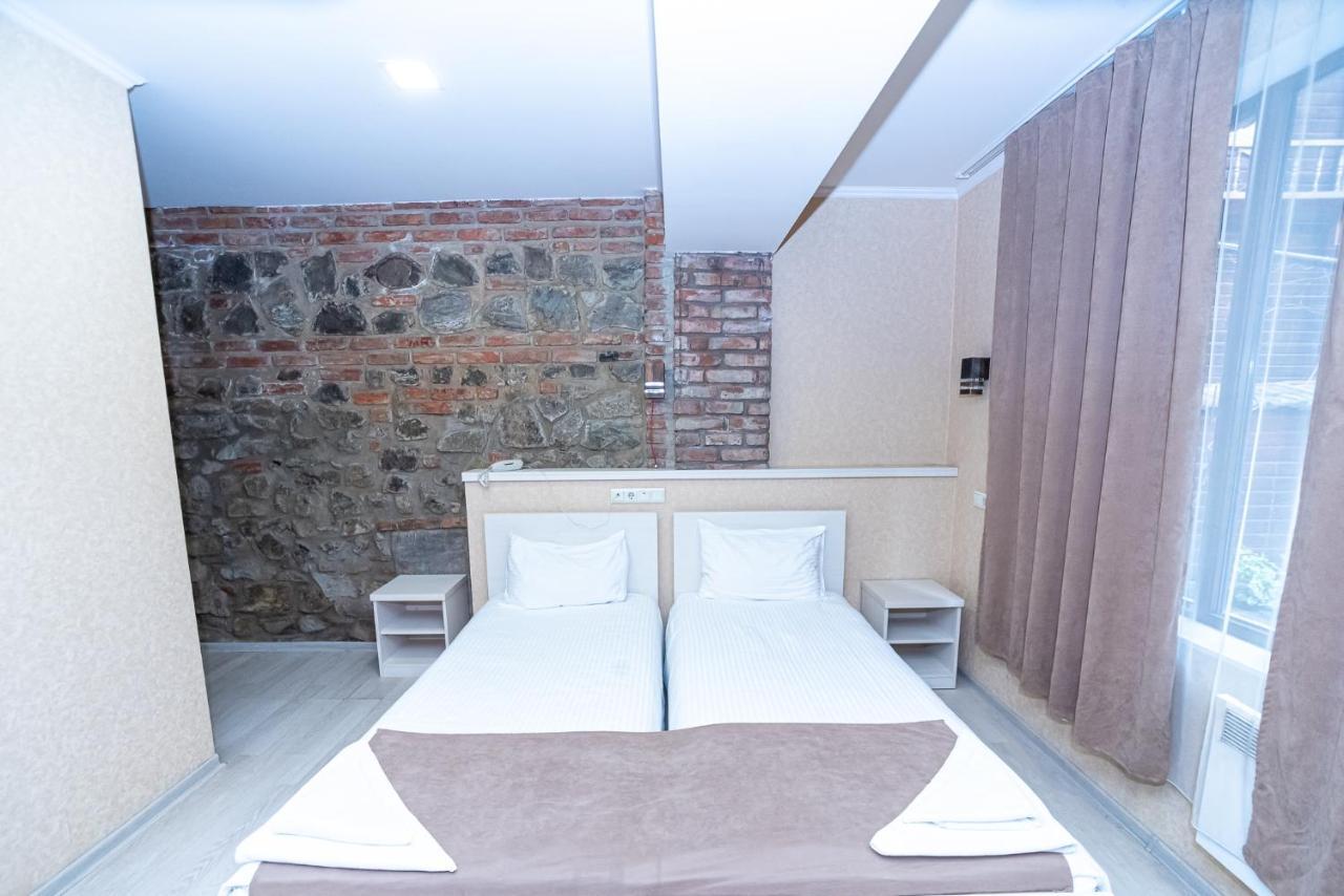 Tiflis Hotel Eksteriør billede