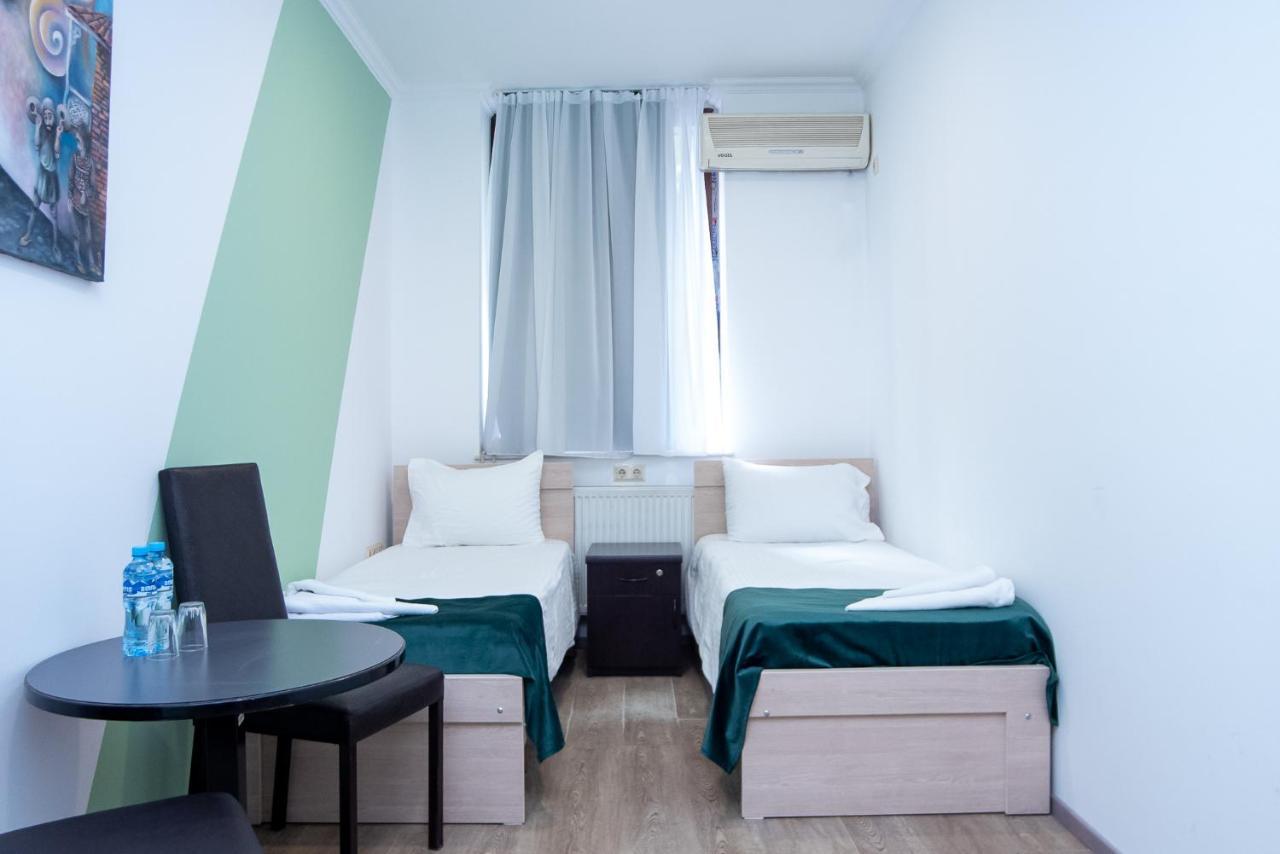 Tiflis Hotel Eksteriør billede