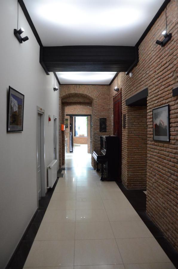 Tiflis Hotel Eksteriør billede